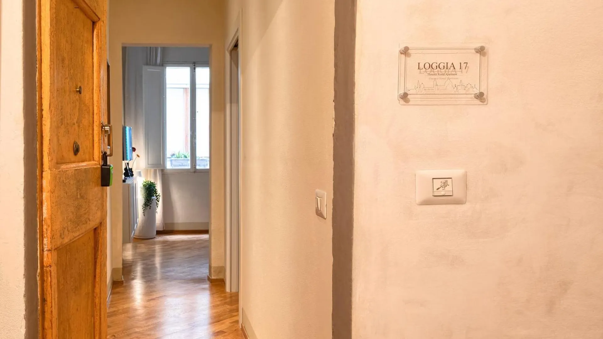 Apartment Loggia 17 Central Apt Florence