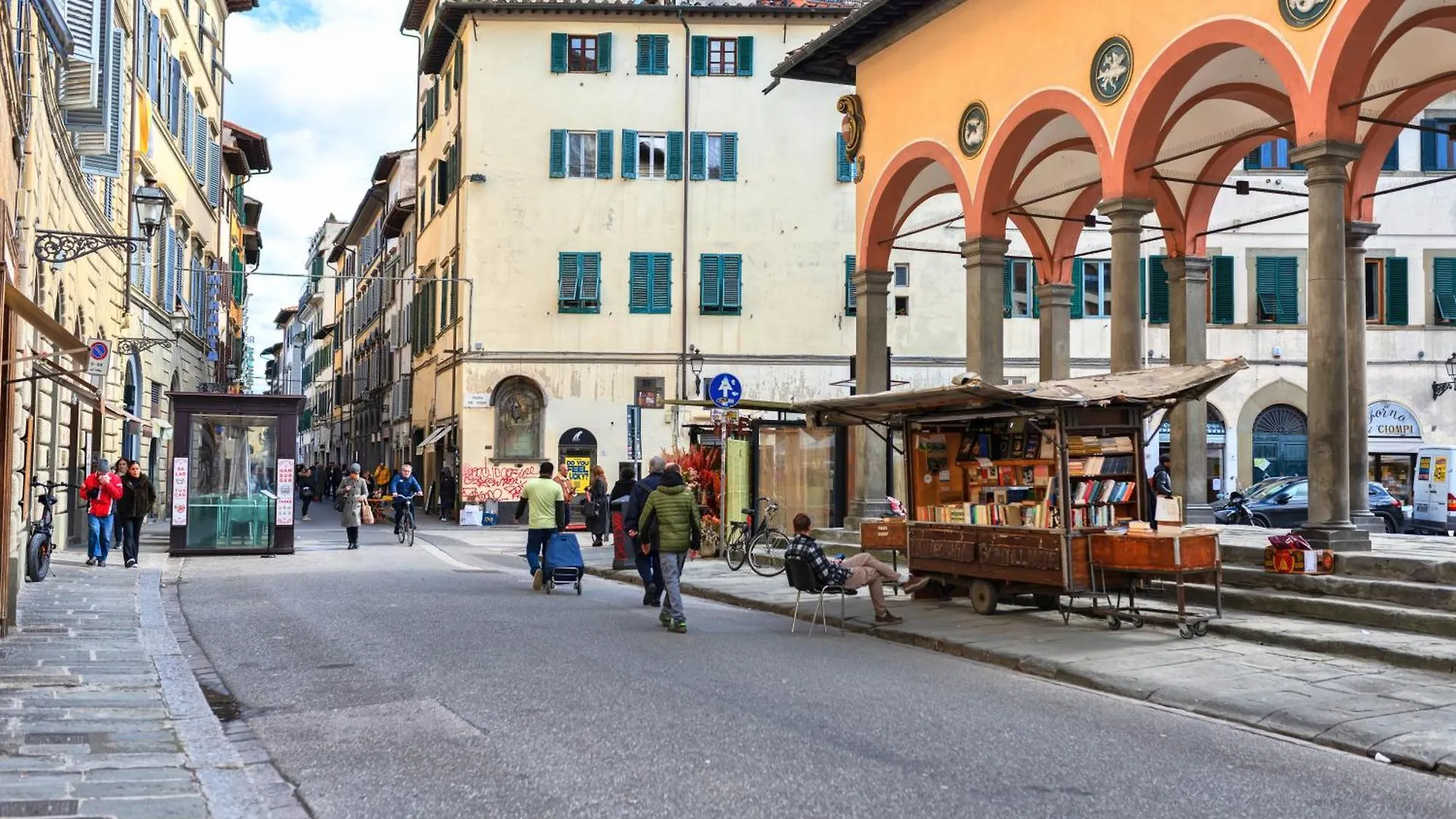 Loggia 17 Central Apt Florence 0*,  Italy